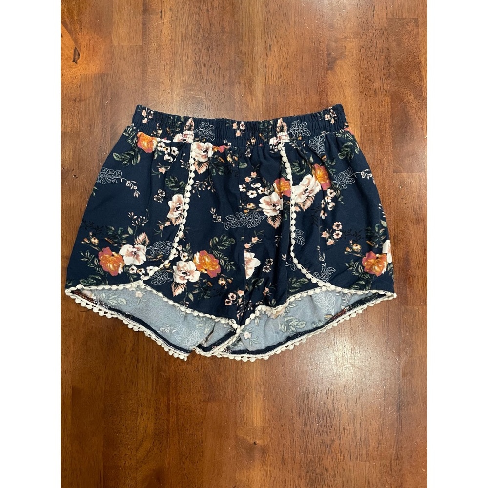 Floral pom pom shorts